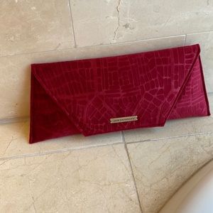Jantaminiau Velvet Clutch